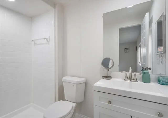 Photo 4 of Manufactured home for sale at 3450 Osage Dr, Zephyrhills, FL 33541 | MLS# W7887546 | Listing updated on 2026-10-07