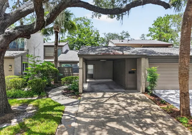 Photo 3 of Townhouse for sale at 612 Woodridge Dr, Fern Park, FL 32730 | MLS# O6424194 | Listing updated on 2026-10-03
