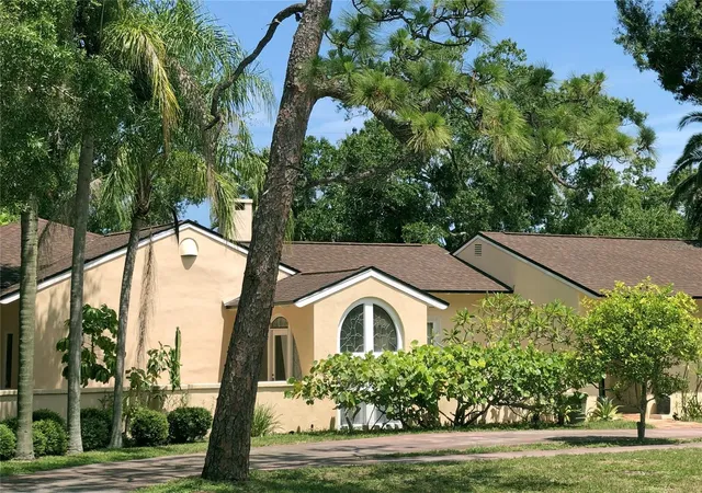 2nd image of 1330 Indian Rocks Rd, Belleair, FL 33756 | MLS# TB8528128