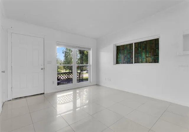 Photo 4 of Single family home for sale at 5910 Indian Hl Rd, Orlando, FL 32808 | MLS# O6424205 | Listing updated on 2026-08-15