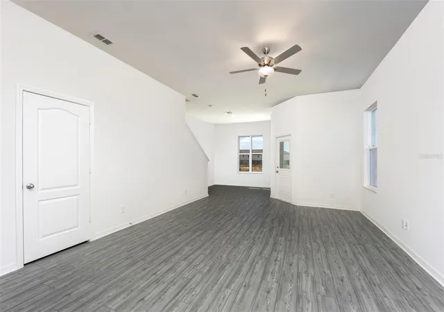 3rd image of 648 Poppy Ln, Dundee, FL 33838 | MLS# TB8528133