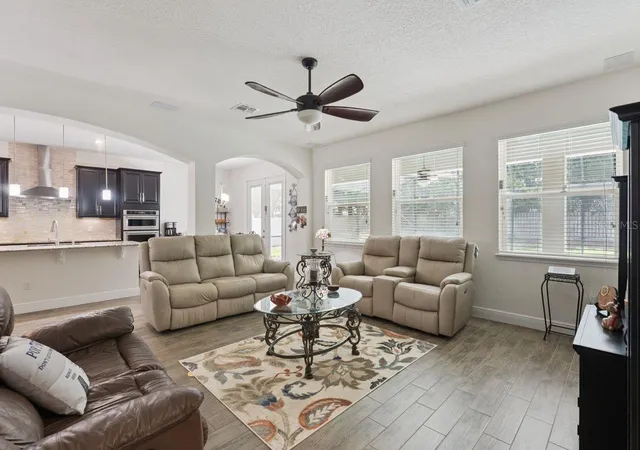 4th image of 3169 Pinenut Dr, Apopka, FL 32712 | MLS# O6424210