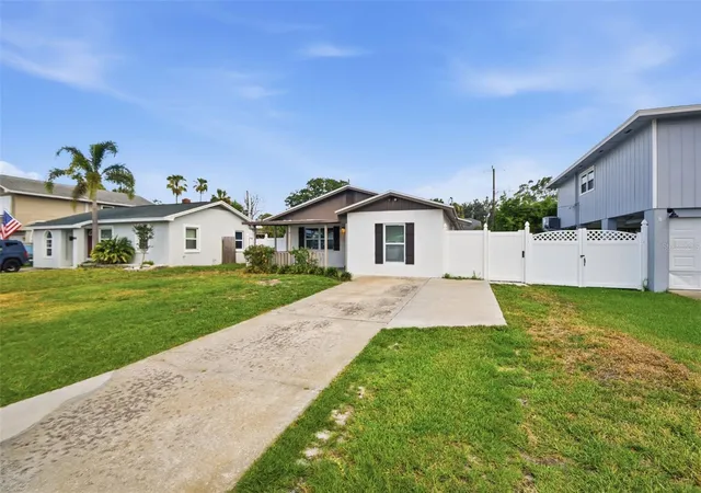 Photo 1 of Single family home for sale at 1842 Shore Acres Blvd Ne, Saint Petersburg, FL 33703 | MLS# O6424211 | Listing updated on 2026-08-28