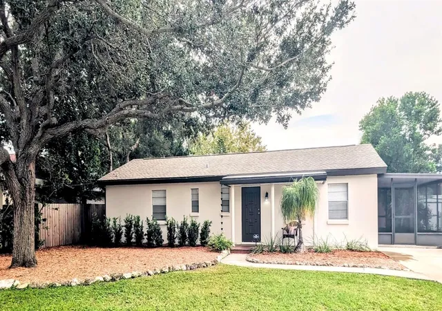 Single family home for sale at 3902 W Paxton Ave, TAMPA, FL 33611 | MLS# TB8528134