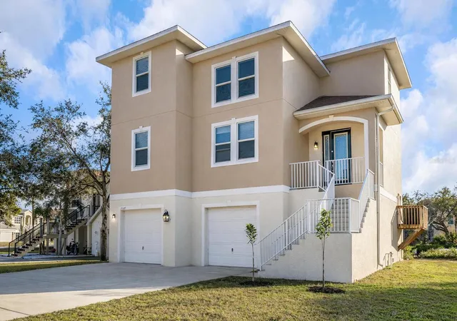 Photo 2 of Single family home for sale at 7327 Brightwaters Ct, New Port Richey, FL 34652 | MLS# O6424224 | Listing updated on 2026-08-07