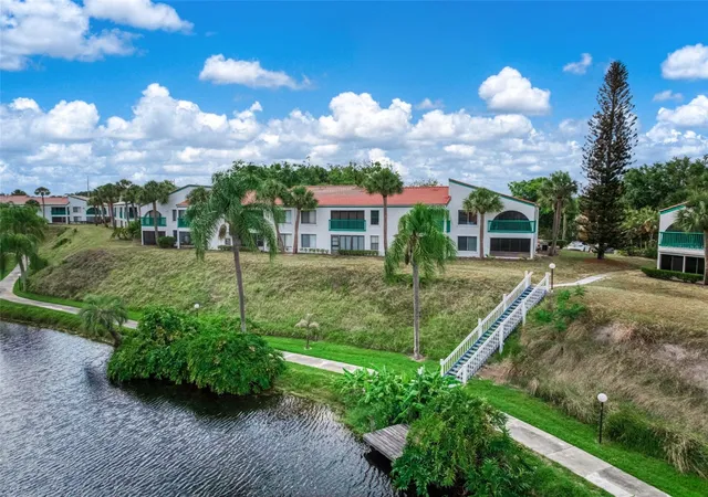 4th image of 4729 Casablanca Cir #C22, Sebring, FL 33870 | MLS# L4963427
