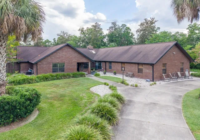 1st image of 2550 Se 40th St, Ocala, FL 34480 | MLS# OM728270
