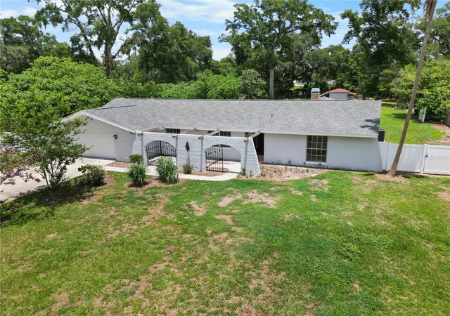 Photo 1 of Single family home for sale at 3104 Fairlea Ln, Valrico, FL 33596 | MLS# TB8528160 | Listing updated on 2026-10-29