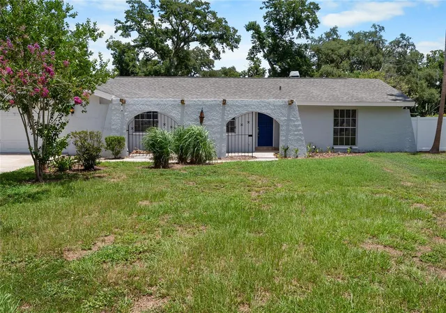 Photo 1 of Single family home for sale at 3104 Fairlea Ln, Valrico, FL 33596 | MLS# TB8528160 | Listing updated on 2026-10-29