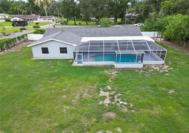 Photo 2 of Single family home for sale at 3104 Fairlea Ln, Valrico, FL 33596 | MLS# TB8528160 | Listing updated on 2026-10-29
