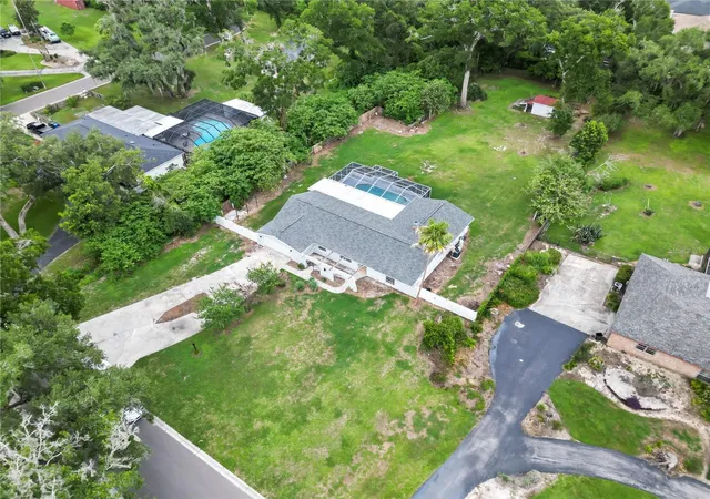 Photo 4 of Single family home for sale at 3104 Fairlea Ln, Valrico, FL 33596 | MLS# TB8528160 | Listing updated on 2026-10-29