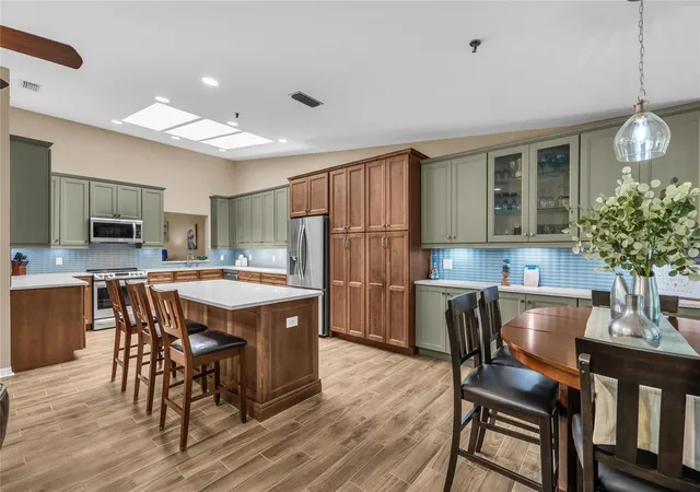 4th image of 2350 Harbour Oaks Dr, Longboat Key, FL 34228 | MLS# A4699679