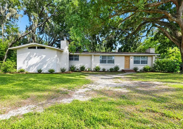 Single family home for sale at 10109 Main St, THONOTOSASSA, FL 33592 | MLS# C7528280