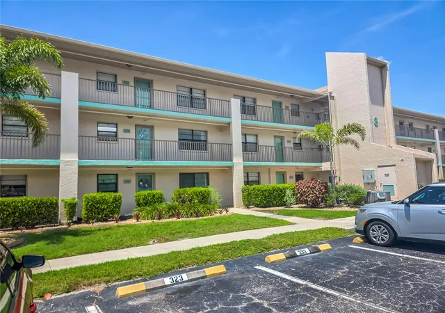 1st image of 175 Kings Hwy #Bldg 3 UNIT 314, Punta Gorda, FL 33983 | MLS# C7528282