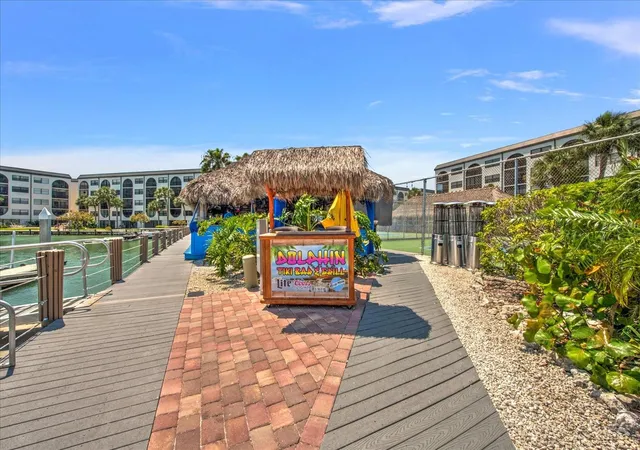 2nd image of 1027 Anglers Cvs, MARCO ISLAND, FL 34145