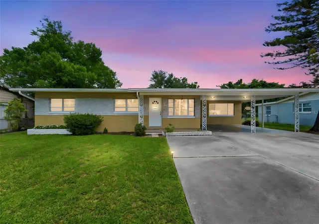 Photo 2 of Single family home for sale at 123 E Lake Mary Dr, Orlando, FL 32839 | MLS# O6424265 | Listing updated on 2026-08-09