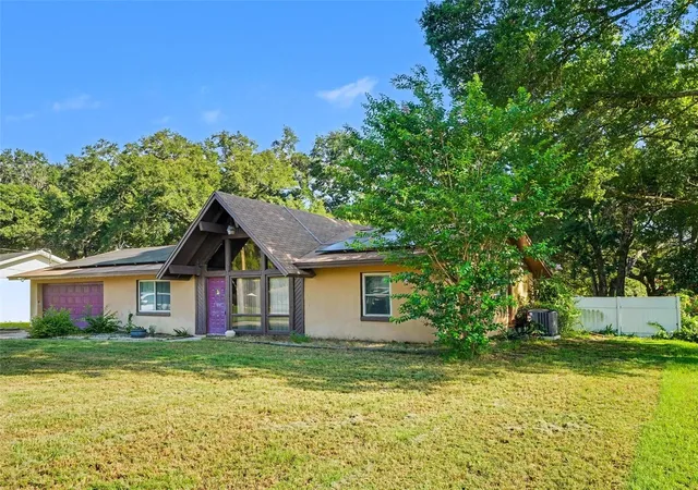 3rd image of 128 N Pointe Dr, Auburndale, FL 33823 | MLS# TB8528209