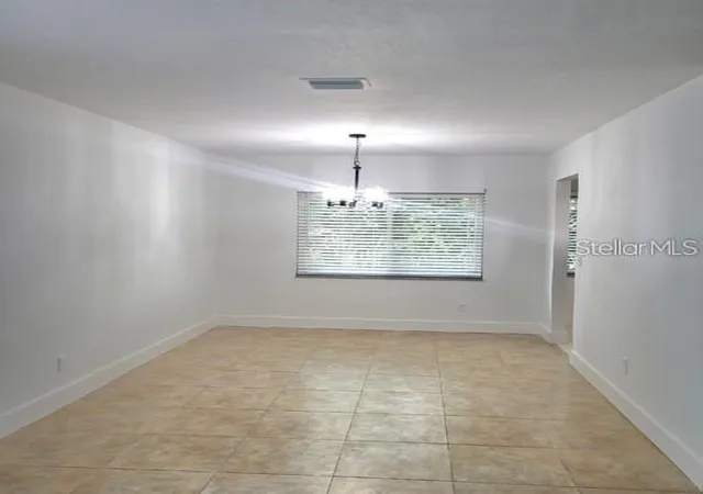 3rd image of 605 Hillpoint Wy, Brandon, FL 33510 | MLS# TB8528220