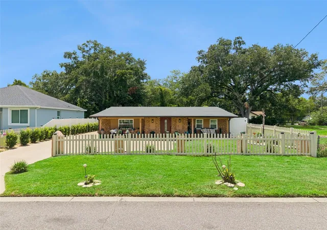 Photo 1 of Single family home for sale at 90 N Goldwyn Ave, Orlando, FL 32805 | MLS# S5153524 | Listing updated on 2026-10-05