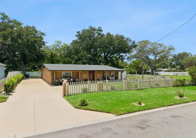 Photo 2 of Single family home for sale at 90 N Goldwyn Ave, Orlando, FL 32805 | MLS# S5153524 | Listing updated on 2026-10-05