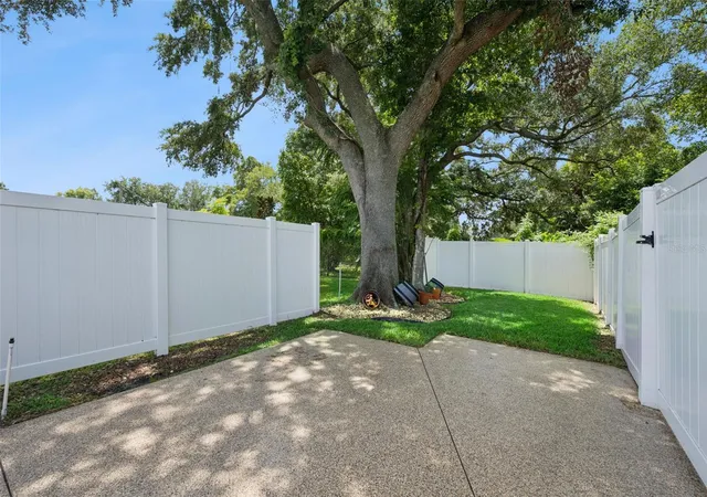 Photo 4 of Single family home for sale at 90 N Goldwyn Ave, Orlando, FL 32805 | MLS# S5153524 | Listing updated on 2026-10-05