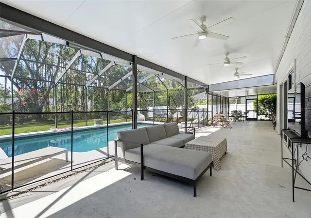 Photo 2 of Single family home for sale at 16909 Rolling Rock Dr, Tampa, FL 33618 | MLS# TB8528226 | Listing updated on 2026-09-05