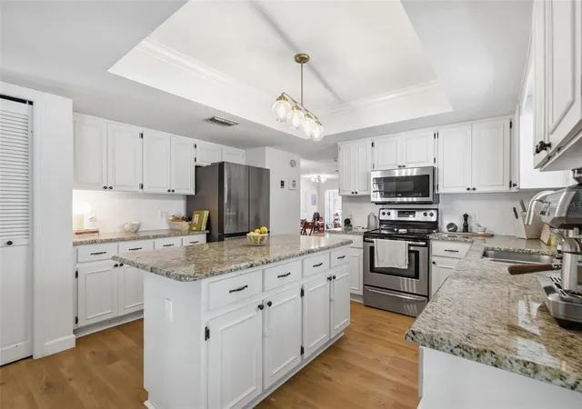 Photo 3 of Single family home for sale at 16909 Rolling Rock Dr, Tampa, FL 33618 | MLS# TB8528226 | Listing updated on 2026-09-05