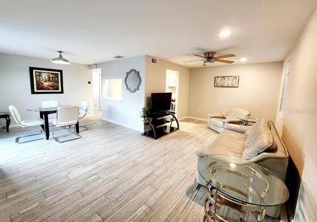 Listing Photo 2 - Condo for sale in building located at 4022 Beaver Ln, PORT CHARLOTTE, FL 33952 - Unit #800A