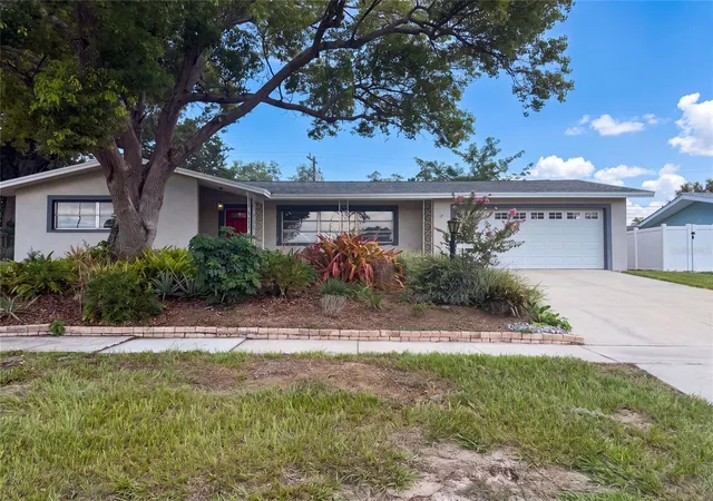 Homes for sale in Clearwater, FL | 1666 Palace Dr, Clearwater, FL 33756 | MLS# O6424284