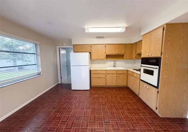 Homes for sale in Clearwater, FL | 1666 Palace Dr, Clearwater, FL 33756 | MLS# O6424284