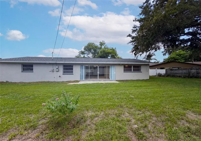 Homes for sale in Clearwater, FL | 1666 Palace Dr, Clearwater, FL 33756 | MLS# O6424284