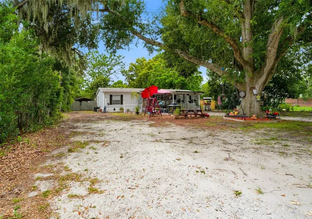 Photo 2 of Manufactured home for sale at 29514 Benjamin Dr, Wesley Chapel, FL 33543 | MLS# TB8528239 | Listing updated on 2026-09-29