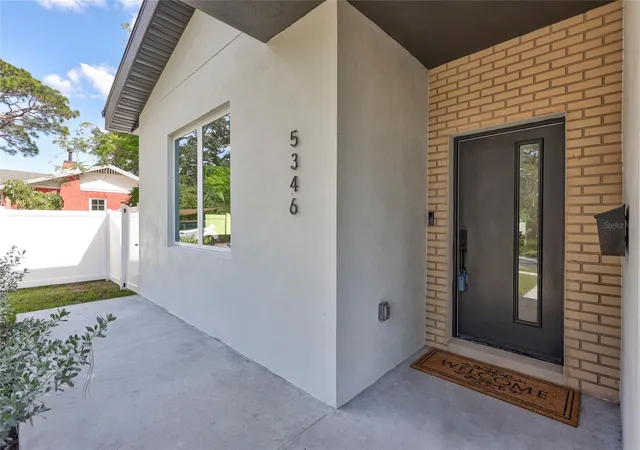 Photo 2 of Sale Pending at 5346 2nd Avenue S, Saint Petersburg, FL 33707 | MLS# TB8528240 | Listing updated on 2026-10-07