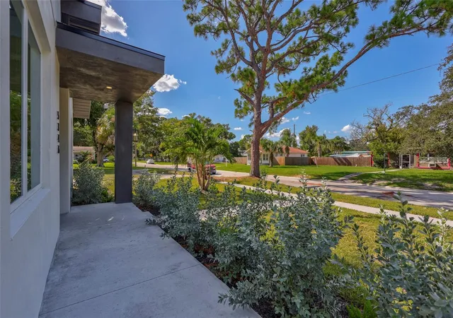 Photo 3 of Sale Pending at 5346 2nd Avenue S, Saint Petersburg, FL 33707 | MLS# TB8528240 | Listing updated on 2026-10-07