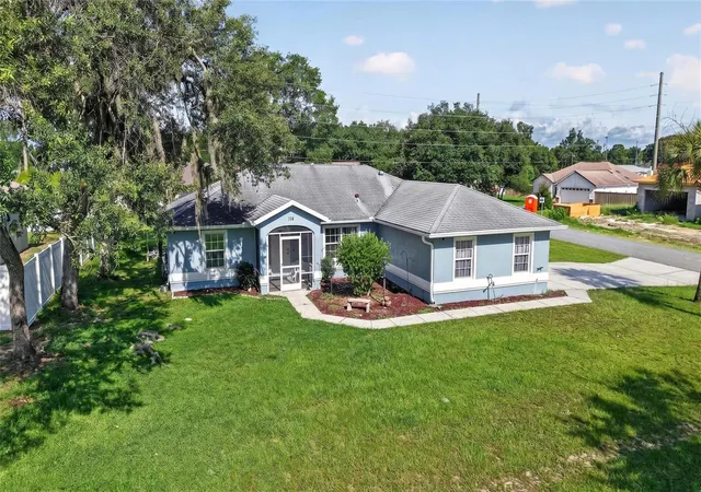 Photo 1 of Single family home for sale at 304 Marion Oaks Crse, Ocala, FL 34473 | MLS# OM728286 | Listing updated on 2026-08-15