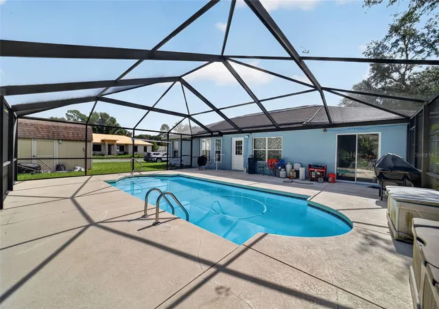 Photo 2 of Single family home for sale at 304 Marion Oaks Crse, Ocala, FL 34473 | MLS# OM728286 | Listing updated on 2026-09-23