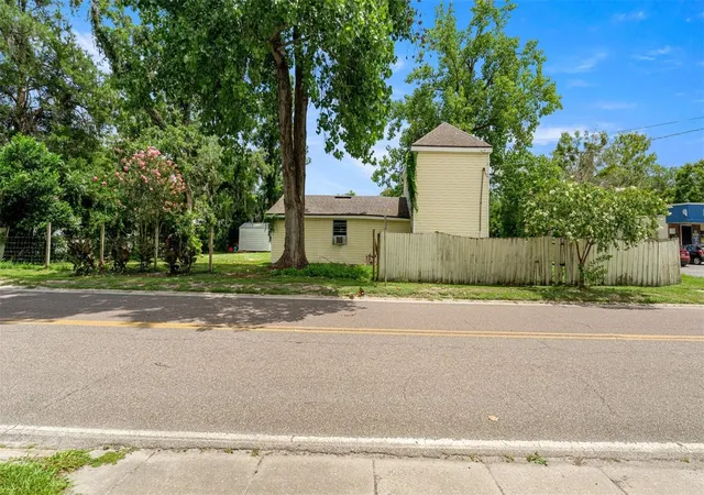 4th image of 10107 S Division Ave, Hampton, FL 32044 | MLS# OM728287