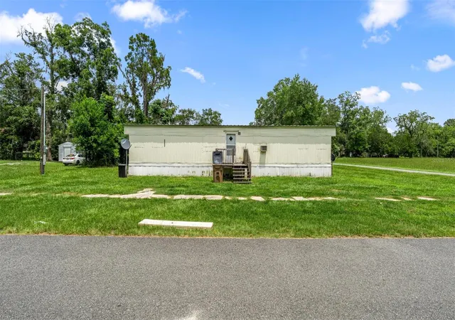 2nd image of 5383 Orange St, Hampton, FL 32044 | MLS# OM728288