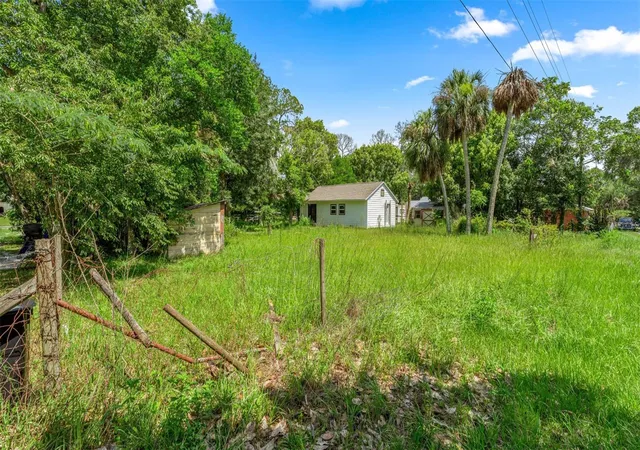 Photo 2 of Single family home for sale at 10085 Plum St, Hampton, FL 32044 | MLS# OM728290 | Listing updated on 2026-08-11