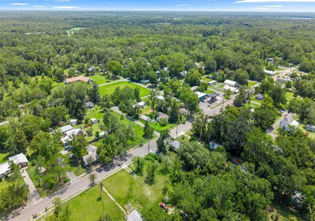 Photo 15 of Single family home for sale at 5698 Navarre Ave, Hampton, FL 32044 | MLS# OM728291 | Listing updated on 2026-08-11
