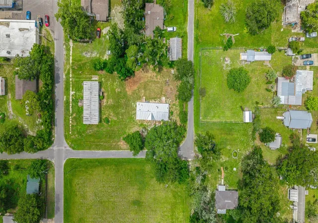 Photo 18 of Manufactured home for sale at 5363 Orange St, Hampton, FL 32044 | MLS# OM728292 | Listing updated on 2026-08-11