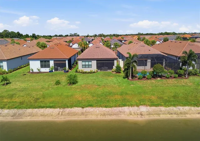 4th image of 11115 Devonbridge Dr, Palmetto, FL 34221 | MLS# TB8528245