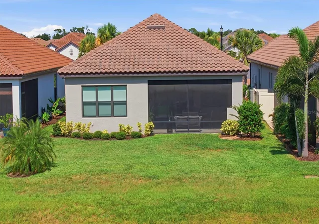 5th image of 11115 Devonbridge Dr, Palmetto, FL 34221 | MLS# TB8528245