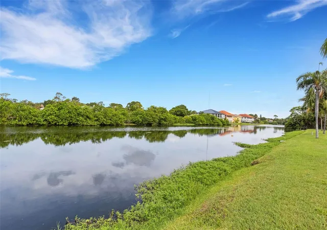 5th image of 114 Fernwood Cir #114, Seminole, FL 33777 | MLS# TB8528249