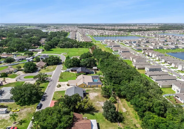 Homes for sale in Kissimmee, FL | 1869 Kings Point Blvd, Kissimmee, FL 34744 | MLS# O6424293