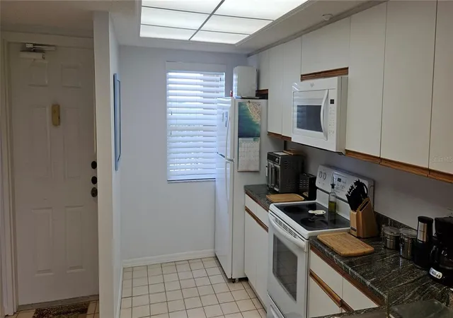 3rd image of 2320 Terra Ceia Bay Blvd #403, Palmetto, FL 34221 | MLS# TB8528252