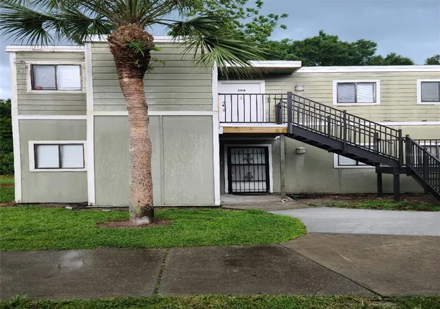 1st image of 303 Scottsdale Sq #303, Winter Park, FL 32792 | MLS# O6424296