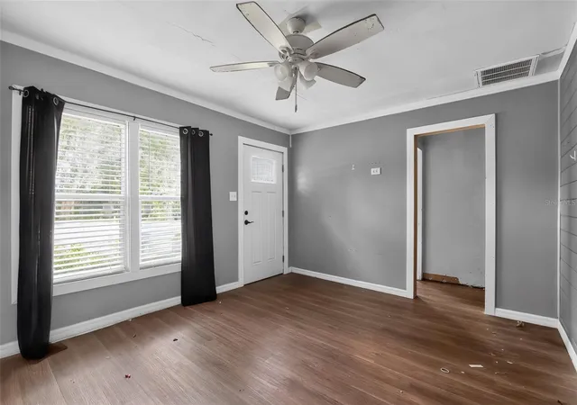2nd image of 306 Se 2nd Street, Williston, FL 32696 | MLS# OM728296