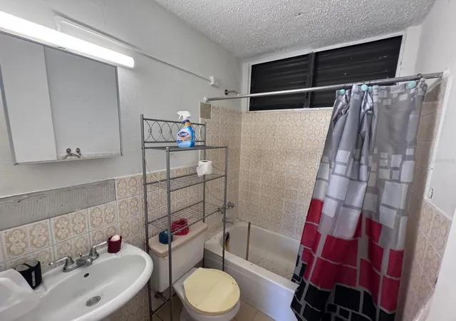 Homes for sale in Carolina, PR | 2s 2 Urb Metropolis, Carolina, PR 00987 | MLS# PR9122687
