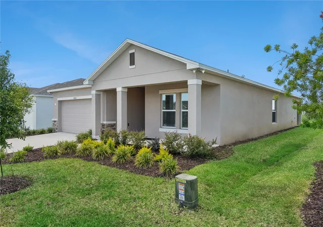 Photo 3 of Single family home for sale at 4908 Bluebell Ct, Haines City, FL 33844 | MLS# O6424314 | Listing updated on 2026-09-22